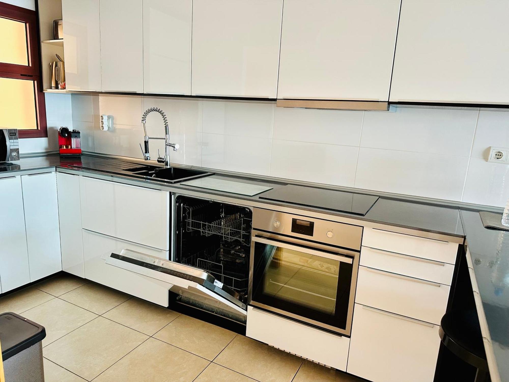 Su Eminencia - Sea View Apartment With Modern Comforts Playa Del Cura  Luaran gambar